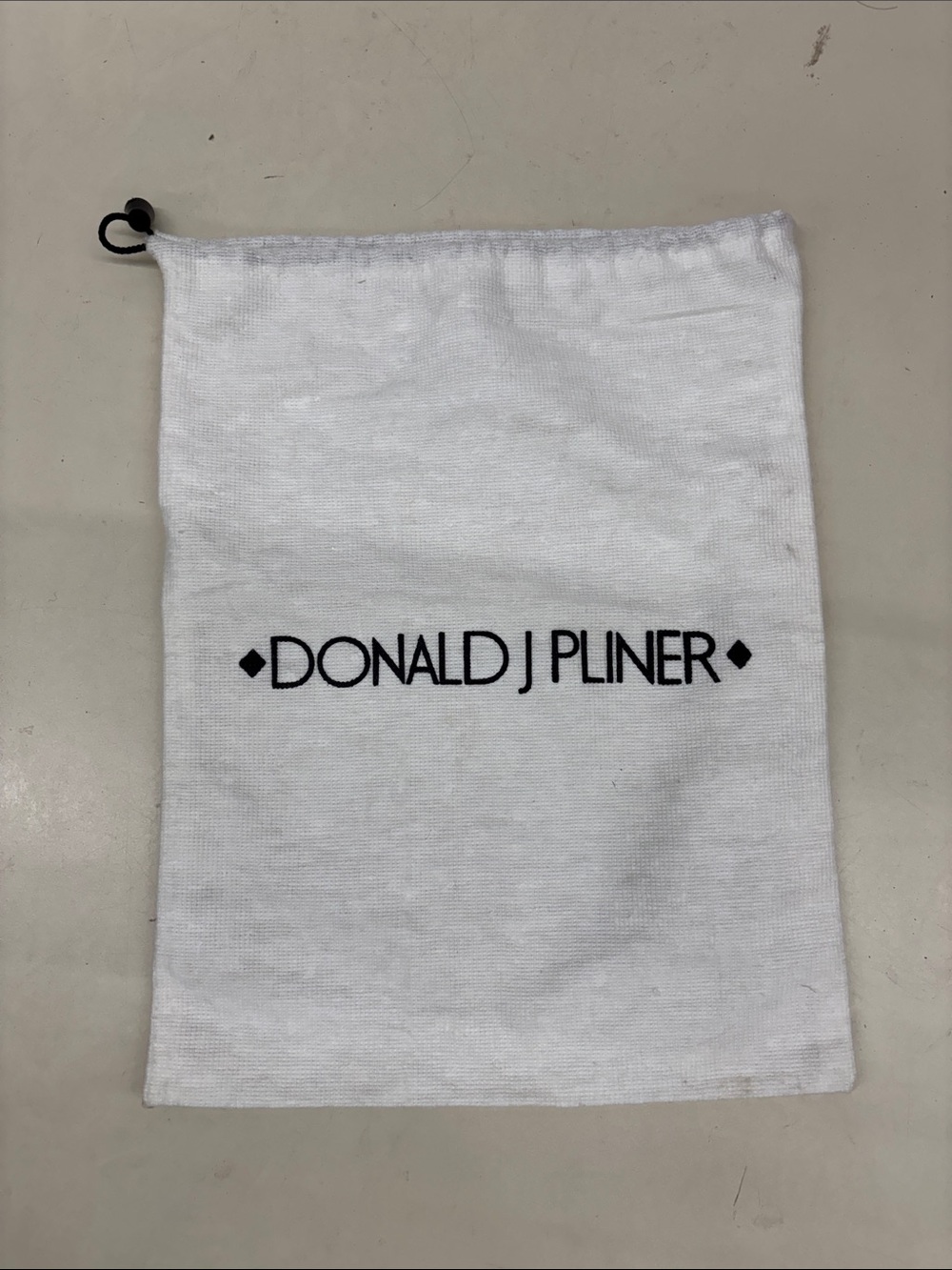 Donald J Pliner Dust bag